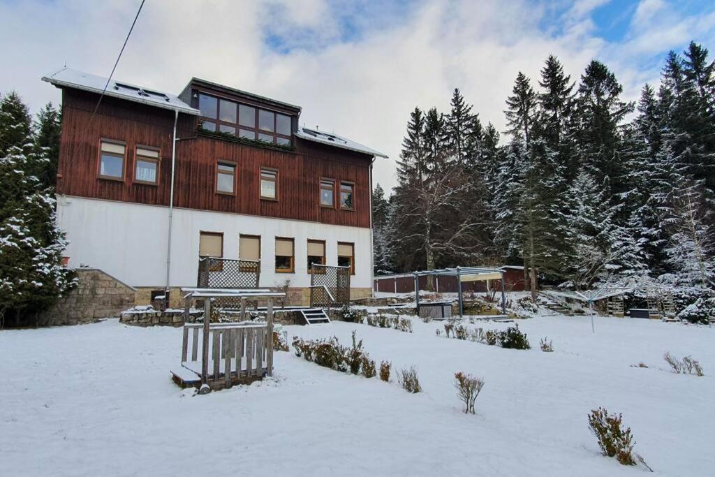 Appartement Erzgruen - Aktiv Und Entspannt Im Gruenen à Zwönitz Extérieur photo